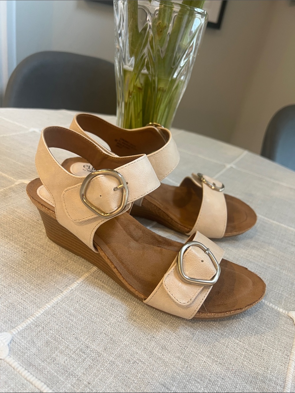 EUROSOFT Women’s  Beige Wedge Slide Sandals with Buckle